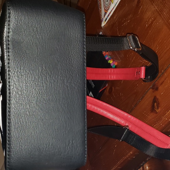 DISNEY - 101 Dalmations Loungefly- Mini backpack - Picture 4 of 5